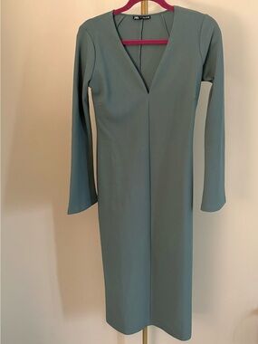 Zara Sage Green Long Sleeve V-Neck Midi Dress, Size Small - Minimal Silhouette